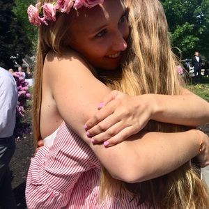 Meet your Posher, Caitlin